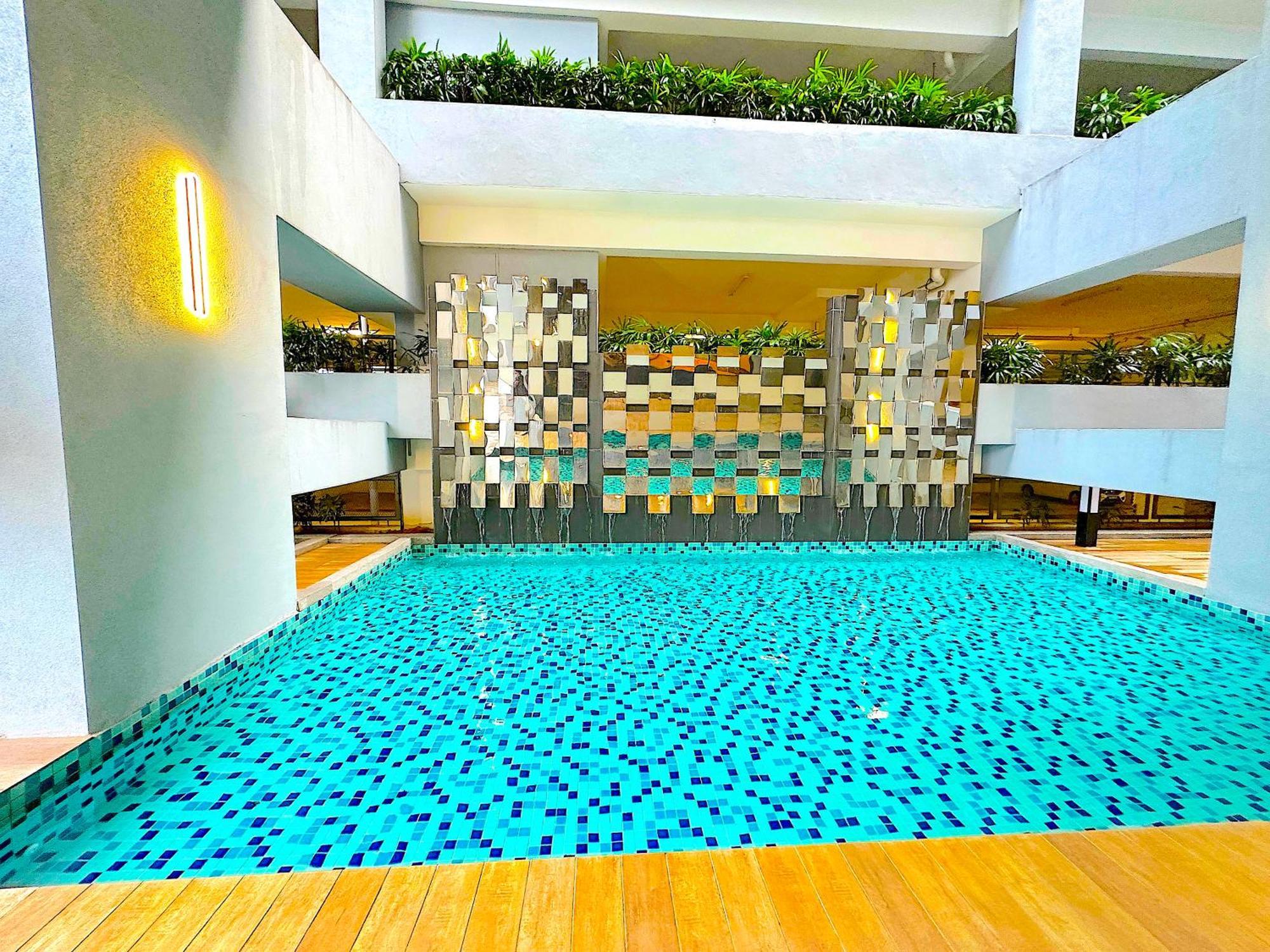 Neu Suites Junior Suite By Serenity Homes Next To Gleneagles & Lrt — Photos 2